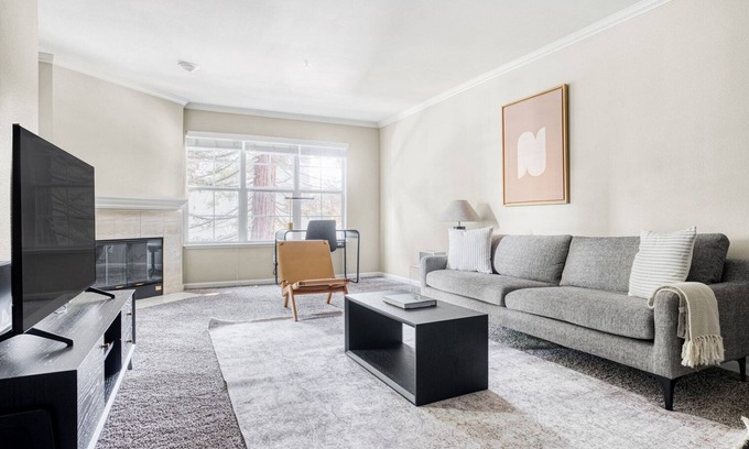 Santa Clara Apartment | Trendy Santa Clara 1BR w/Gym, Pool & W/D, walk to Safeway, by Blueground