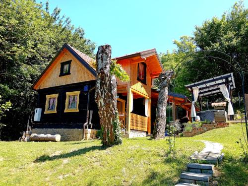 Breznicki Hum House | Tri breze