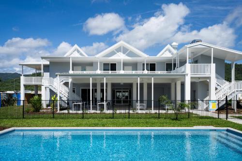Trinity Beach Apartment | Trinity Collective