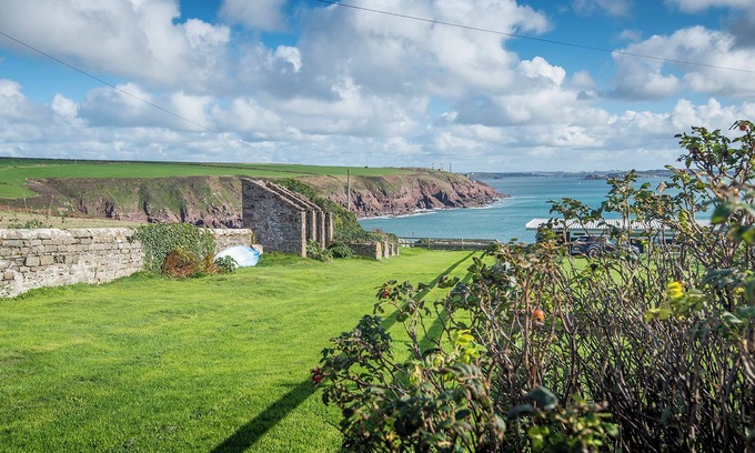 St Brides House | Trinity Cottage, Holiday Home St Anns Head, nr Dale, Sleeps 4, 2 bedrooms, bathrooms