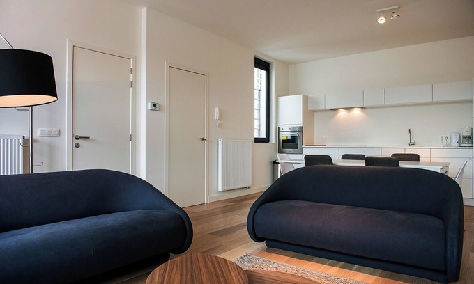 Sint-Andries Apartment | Triplex House in Antwerp Citycenter