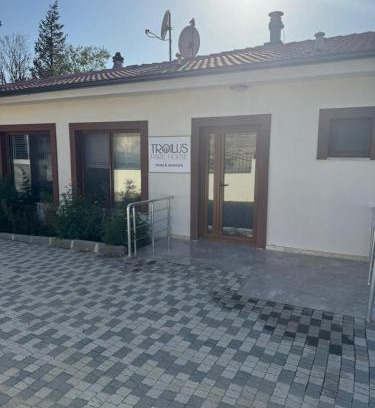 Eceabat Hotel | Troilus Park House