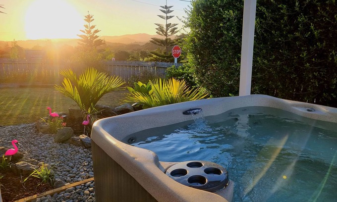 Mangawhai Heads House | Tropical Oasis in Golden Circle