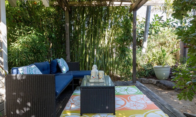 Fullerton House | Tropical Paradise Disneyland close in Fullerton California