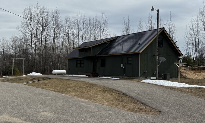 Rudyard House | TROUT LAKE - Unique U.P. Lodge on Trail - Sleeps 18 - Starlink internet!
