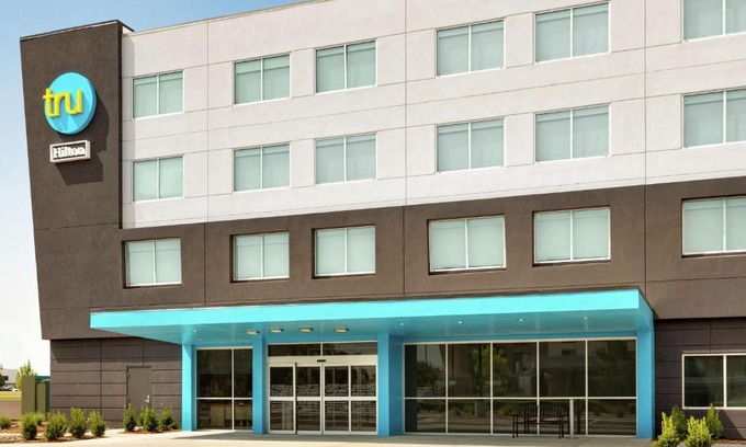 Greenwich Hotel | Tru By Hilton Wichita Northeast