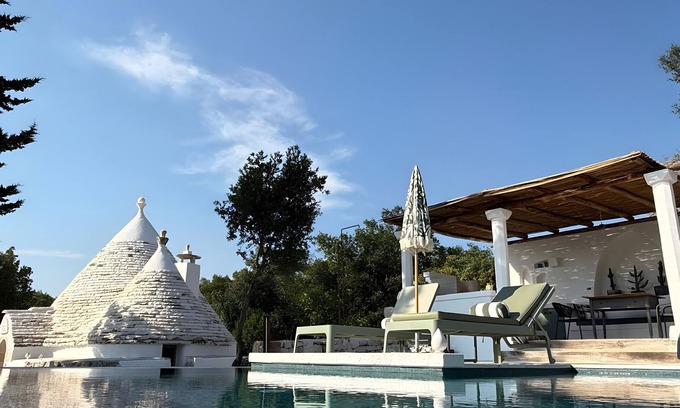 Putignano Villa | Trulli 'Wild' with Private Pool, Wi-Fi and Air Conditioning