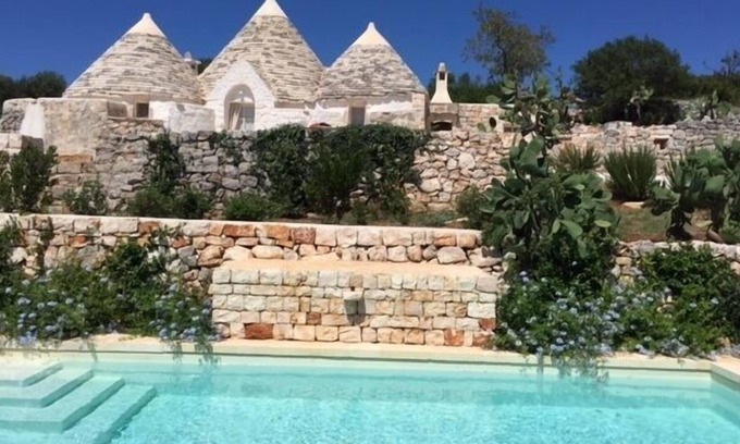 Ostuni Villa | Trullo Là Là Summary: