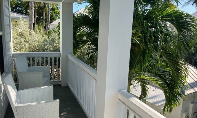 Truman Annex House | Truman Annex Townhome w/pool Key west