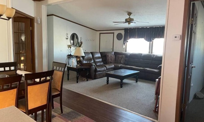 Clinton House | Truman’s Eagles Nest Resort Vacation Home