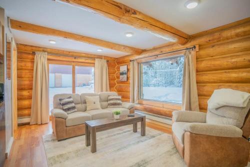 College House | Tucked Away Timber Lower Suite