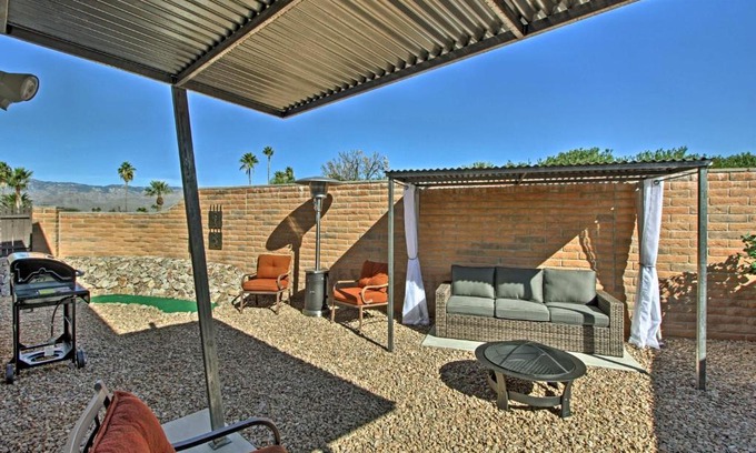 Tucson House | Tucson Home Landscaped Backyard, Patio and Fire Pit