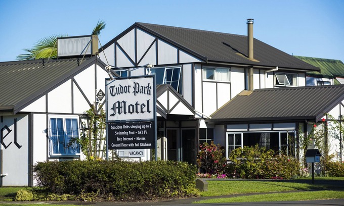 Gisborne Hotel | Tudor Park Motel