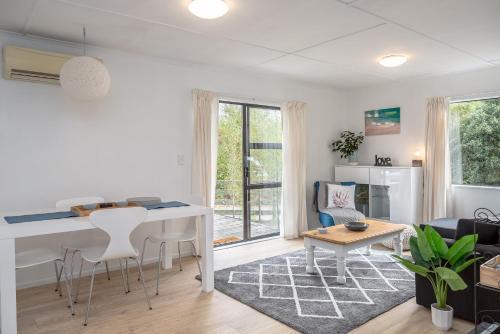 Martinborough House | Tui Cottage