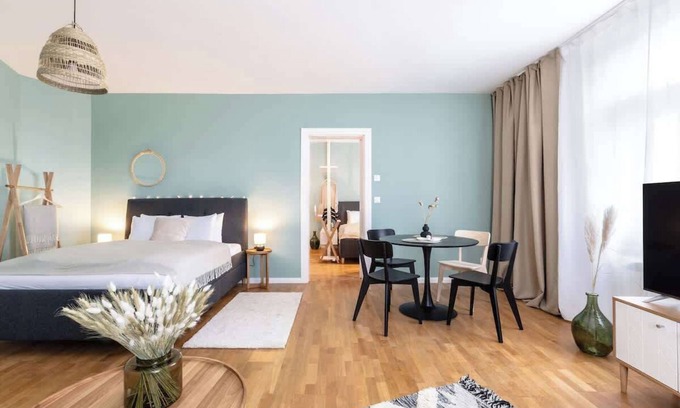 Prague 2 Apartment | TurnKey | Angelo Roma Apartment I