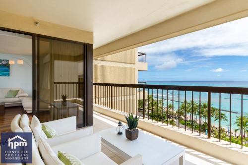 Waikiki House | Turquoise Ocean Views Walk to Waikiki