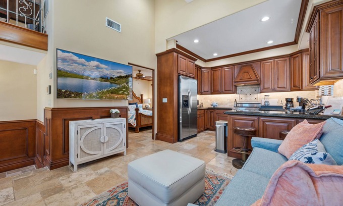 Balboa Island House | Tuscan Style Retreat - 1-Bed/1-Bath