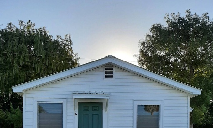 Okeechobee Cabin | Twin Palms - C06 Cabin #06