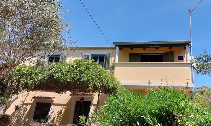 Punta Kriza Apartment | Two bedroom apartment with balcony and sea view Cove Pogana, Cres (A-21464-a)