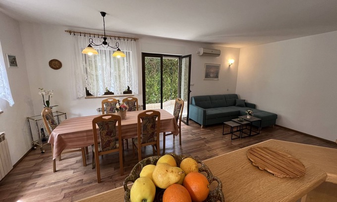 Crikvenica Apartment | Two bedroom apartment with terrace Dramalj, Crikvenica (A-23261-a)
