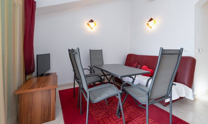 Klenovica Apartment | Two bedroom apartment with terrace and sea view Klenovica, Novi Vinodolski (A-20556-b)