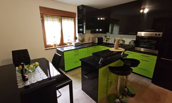 Delnice Apartment | Two bedroom apartment with terrace Delnice, Gorski kotar (A-20247-a)