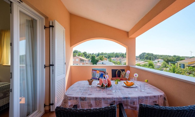 Basanija Apartment | Two bedroom apartment with terrace Bašanija, Umag (A-3402-f)