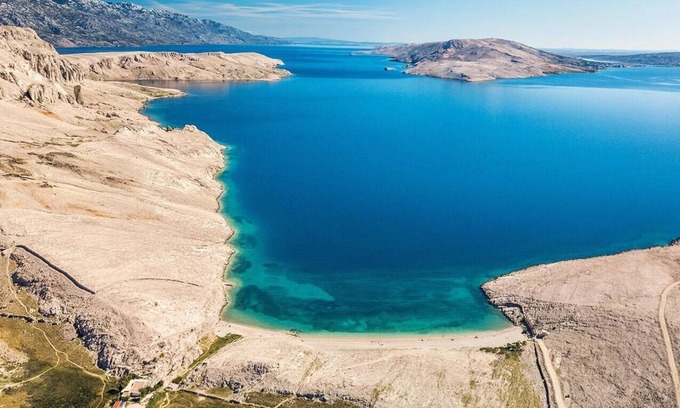 Metajna Apartment | Two bedroom apartment with terrace and sea view Metajna, Pag (A-525-e)