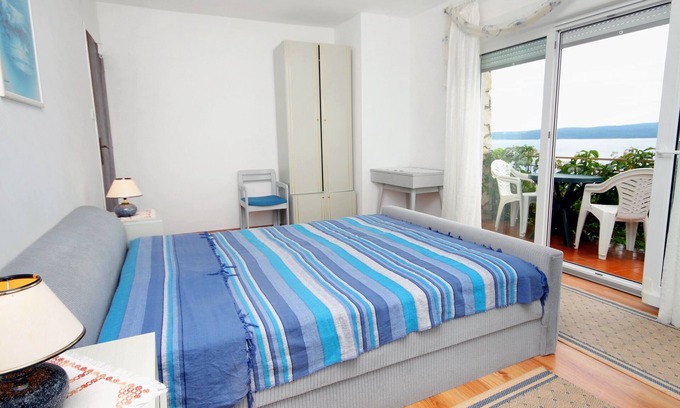 Klanfari Apartment | Two bedroom apartment with balcony and sea view Dramalj, Crikvenica (A-5519-a)