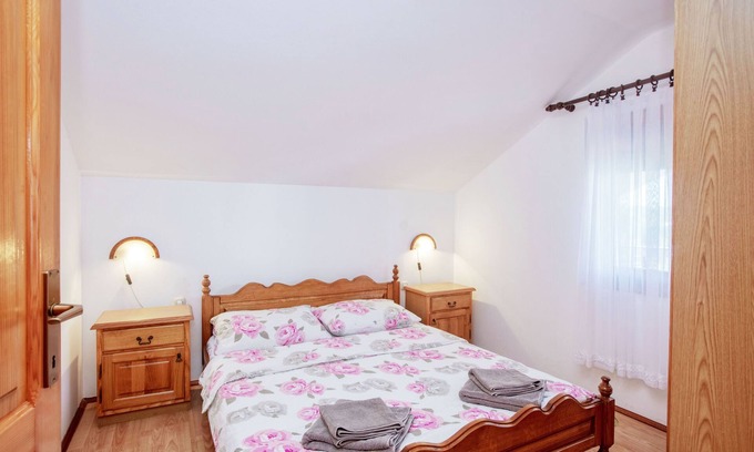 Jezera Apartment | Two bedroom apartment with terrace Jezera, Murter (A-21148-b)