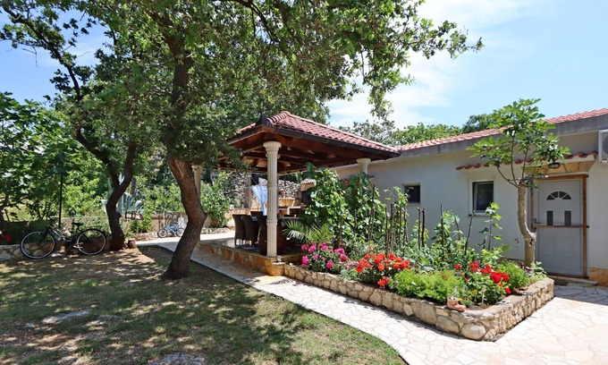 Potocnica Apartment | Two bedroom apartment with terrace Potočnica, Pag (A-6338-c)