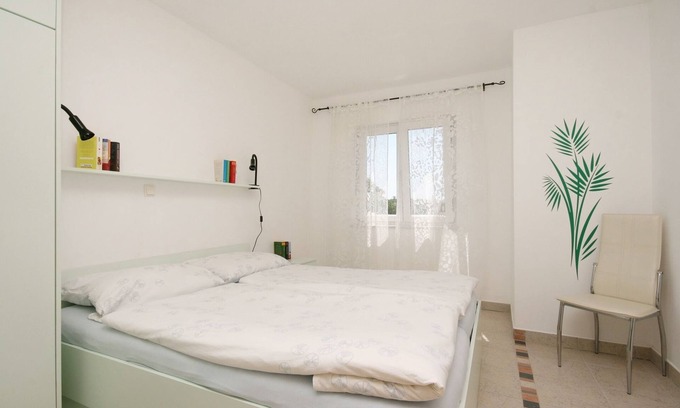 Pinezici Apartment | Two bedroom apartment with terrace Pinezići, Krk (A-5464-a)