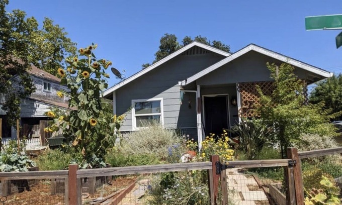 Southeastern Sacramento House | Two Bedroom Bungalow with Porch & Native Garden