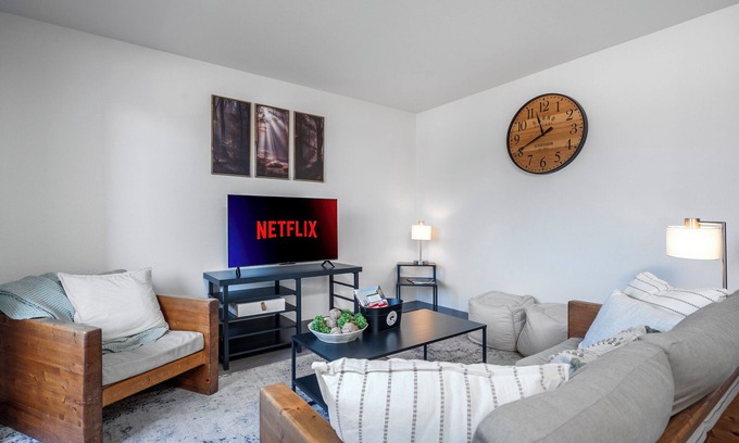 Kalispell Apartment | Two Bedroom Modern Apartment downtown Kalispell