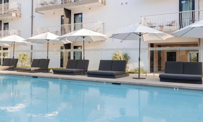 Inglewood House | Two Relaxing Units Ready for Family Stay | Near SoFi Stadium