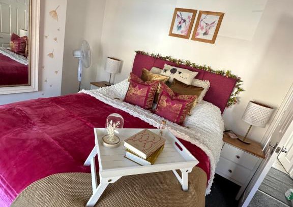 Cwmcarn House | Ty Pentref - Cwmcarn Village House