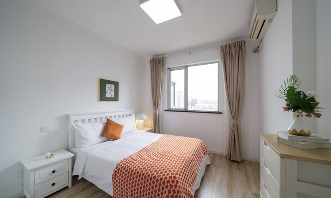 Changning Bed & Breakfast | Tyms Luxury 4BR 2BA APT Garden