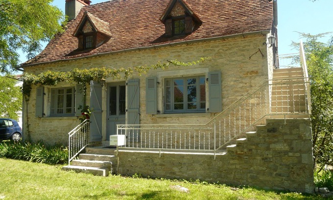 Espedaillac House | Typical Quercy house with heated pool
