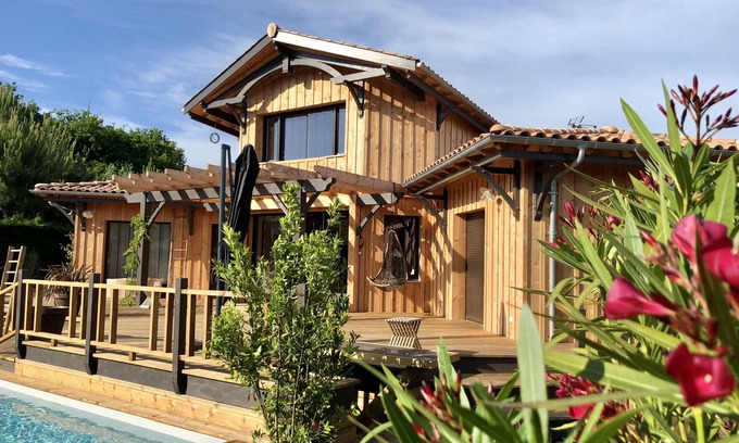 Lege-Cap-Ferret Villa | Typical wooden house in Lege -Cap Ferret - Sleeps 8 - Swimming pool - Quiet location