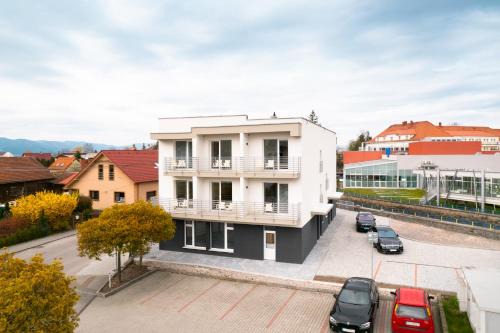 Turcianske Teplice House | Ubytovanie Biely dom