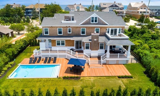 Mantoloking House | Ultra High End rental with pool and close to beach