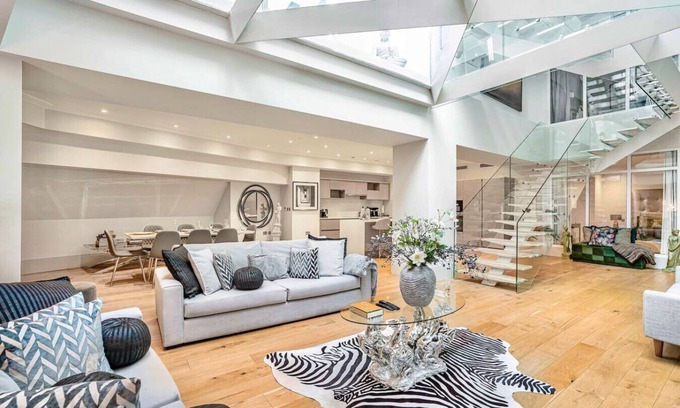 City of Westminster Apartment | Ultra Luxury Mayfair Home | Park Lane Location
