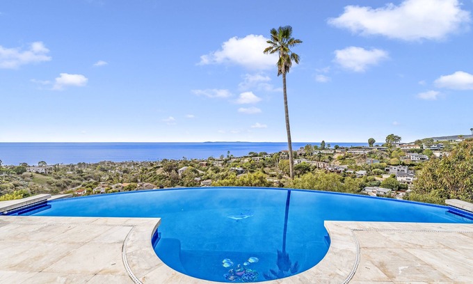 Laguna Beach House | Ultra Modern Ocean View Pool Home