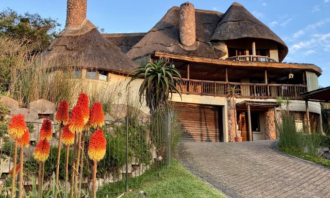 Assagay Cabin | ★ uMfula Lodge - In a secure Private SAFARI Park ★