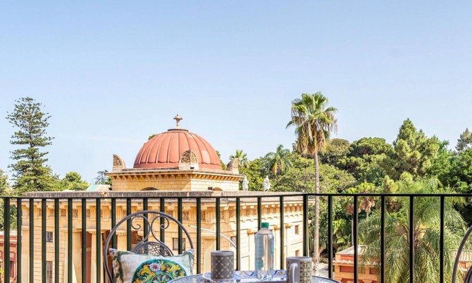 Corso dei Mille - Sant'Erasmo Apartment | Un Balcone Sull Orto Botanico by Wonderful Italy