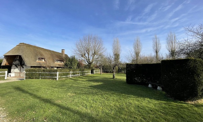 Saint-Etienne-l'Allier House | Une Maison Normande et sa Dépendance Avec Piscine Chauffée à 1h45 de Paris !