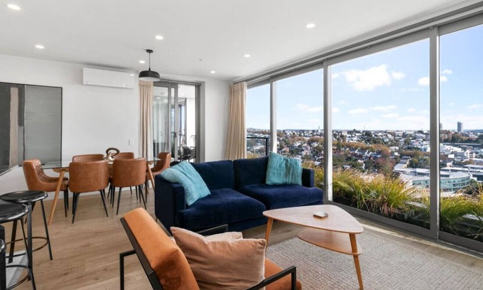 Auckland Central Business District Apartment | Union Green Apt w Stunning Views & Free Parking