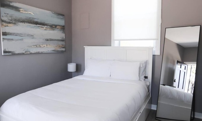 Nashville Hotel | Unique 1 BR 10 Min to Nashville