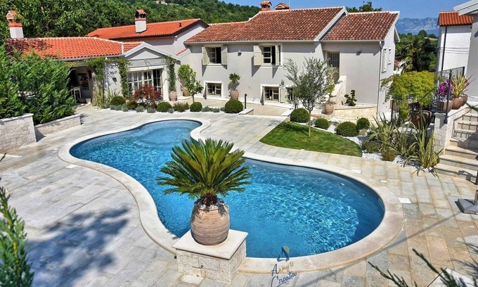 Jakomici Villa | Unique beautifully designed villa with pool for groups up to 10 guests