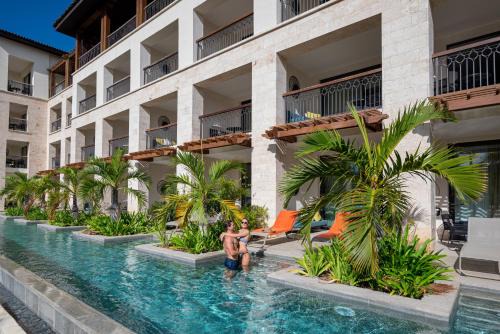 Playa Bibijagua Resort | Unique Club at Lopesan Costa Bávaro Resort